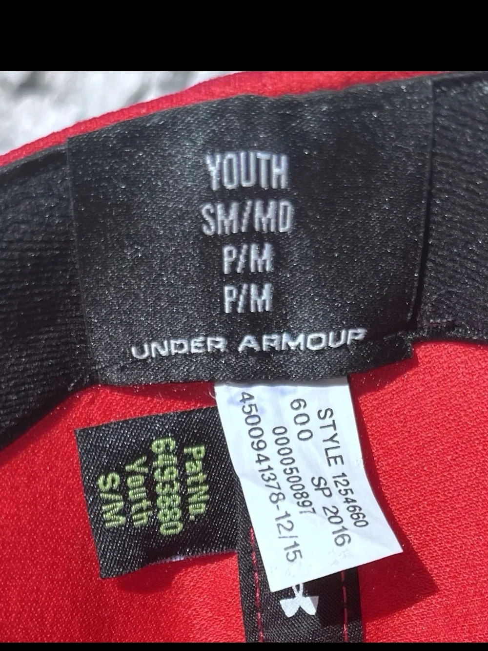 Under Armour Boys Youth S/M Red/Black Baseball Cap Embroidered Logo Hat Fitted